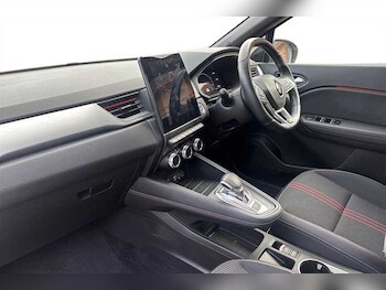 Used Renault Captur 2022 for sale - 76999862: Photo