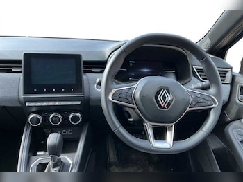 Used Renault Clio 2024 for sale - 78638367: Photo