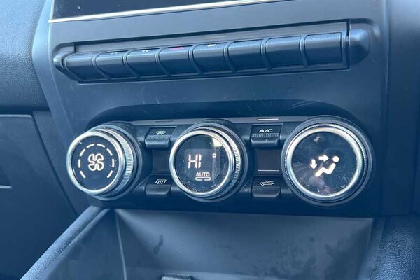 Used Renault Captur 2021 for sale - 76155319: Photo 16