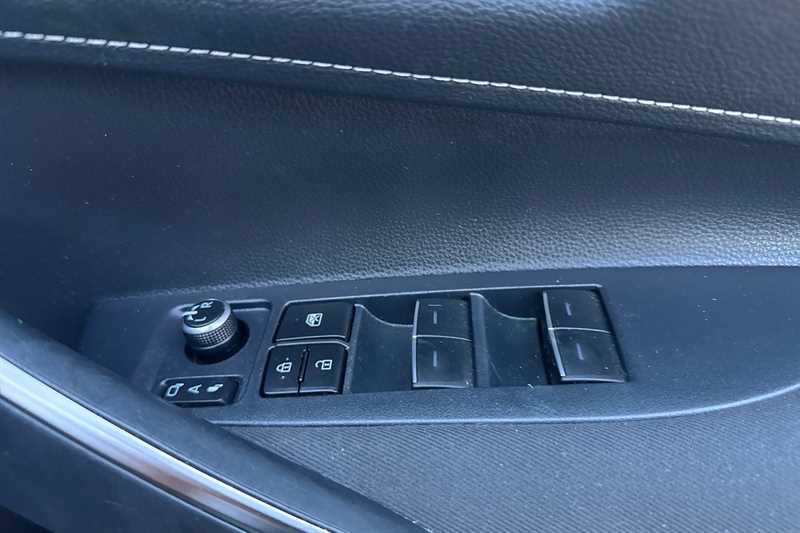 Used Toyota Corolla 2019 for sale - 76745567: Photo 18