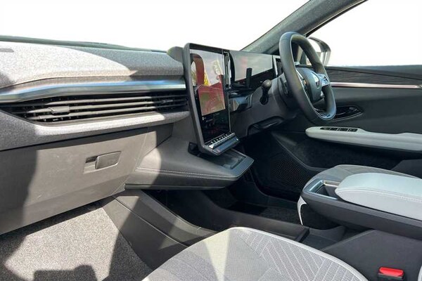 Used Renault Scenic E-Tech 2024 for sale - 76034144: Photo 2