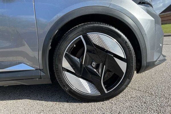 Used Renault Scenic E-Tech 2024 for sale - 76034144: Photo 9