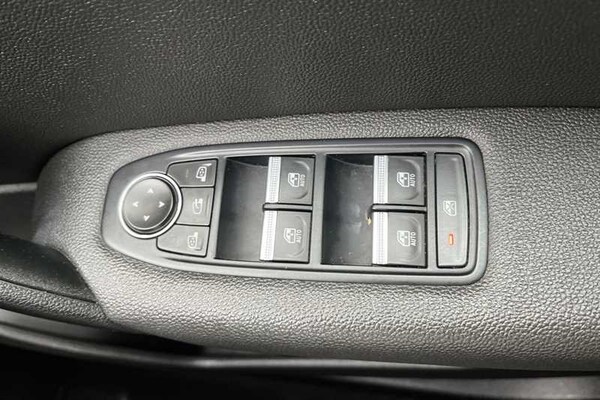 Used Renault Captur 2021 for sale - 76155086: Photo 18