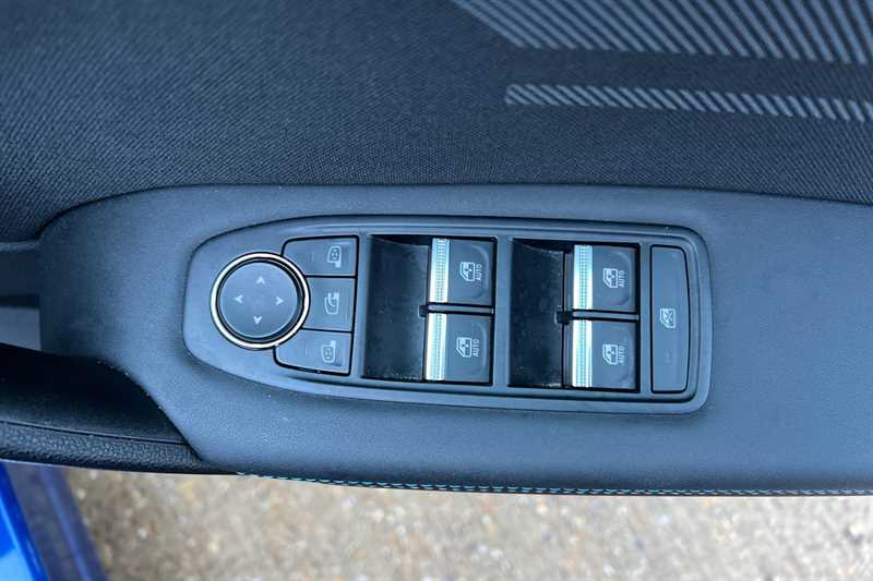 Used Renault Other 2024 for sale - 76515136: Photo 18