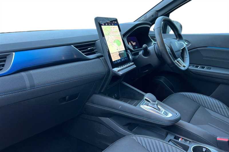 Used Renault Other 2024 for sale - 76515136: Photo 2