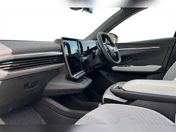 Used Renault Scenic E-Tech 2024 for sale - 76034151: Photo 2