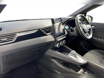 Used Renault Captur 2023 for sale - 74880657: Photo
