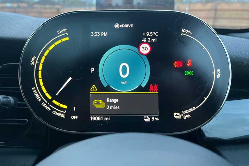 Used MINI Hatch 2023 for sale - 76937746: Photo 11