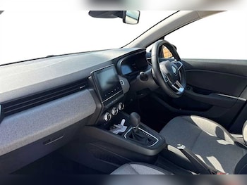 Used Renault Clio 2023 for sale - 78294000: Photo