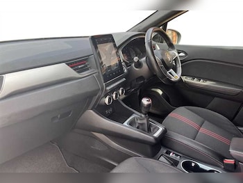 Used Renault Captur 2021 for sale - 79189781: Photo
