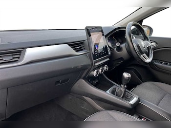 Used Renault Captur 2020 for sale - 76475291: Photo