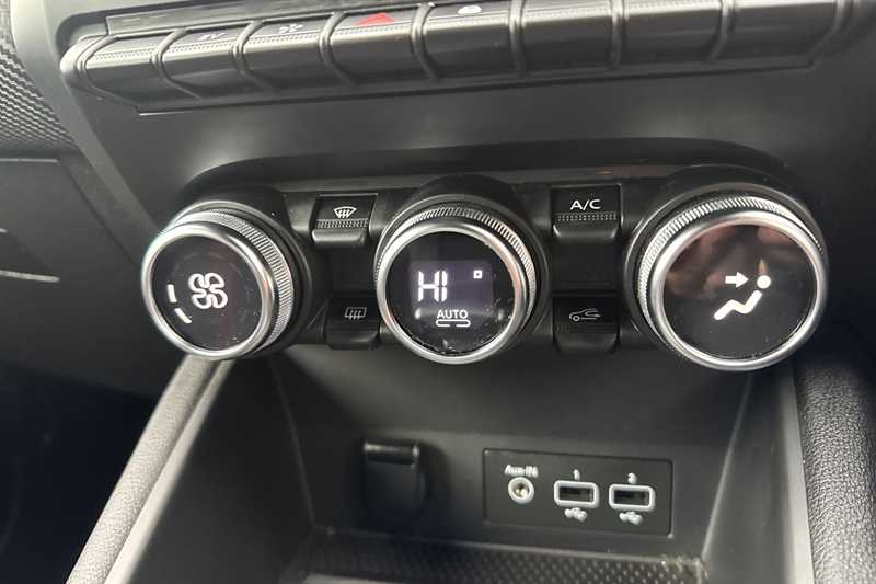 Used Renault Captur 2022 for sale - 76587219: Photo 16