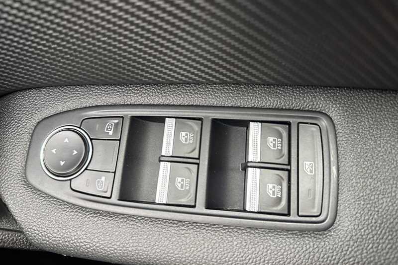 Used Renault Captur 2022 for sale - 76587219: Photo 18