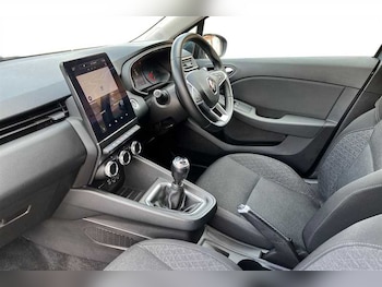 Used Renault Clio 2019 for sale - 78518764: Photo