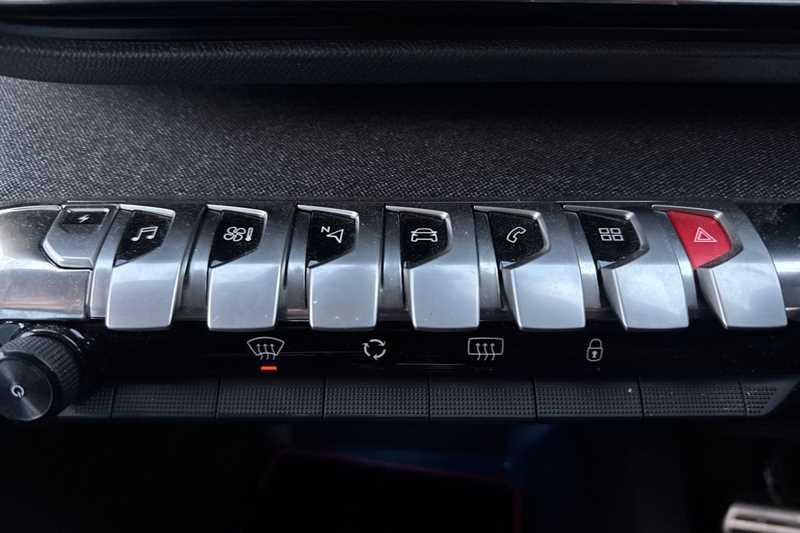 Used Peugeot 3008 2023 for sale - 76954620: Photo 15