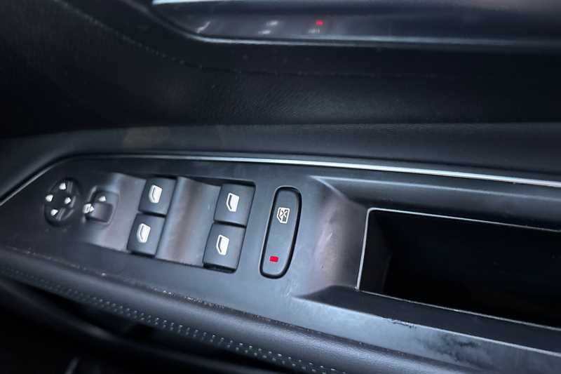 Used Peugeot 3008 2023 for sale - 76954620: Photo 17