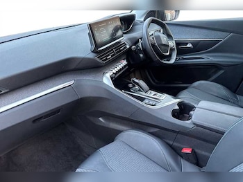 Used Peugeot 3008 2023 for sale - 76954620: Photo