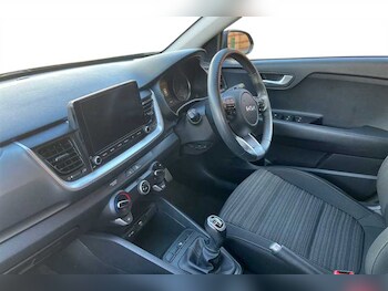 Used Kia Stonic 2023 for sale - 77660531: Photo