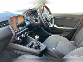 Used Renault Clio 2021 for sale - 78172802: Photo