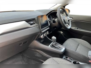 Used Renault Captur 2022 for sale - 79035274: Photo