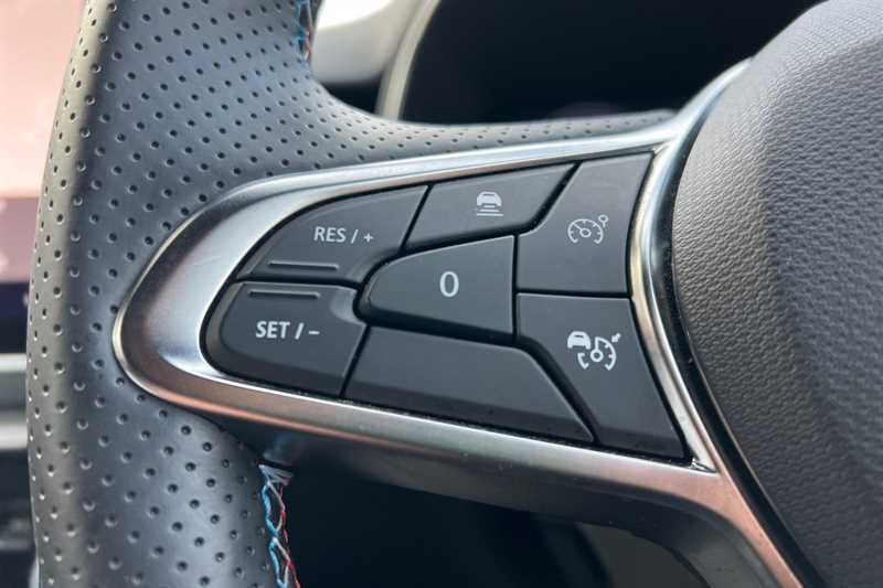 Used Renault Clio 2025 for sale - 76515138: Photo 17