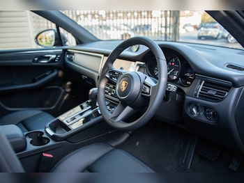 Used Porsche Macan 2025 for sale - 78264355: Photo