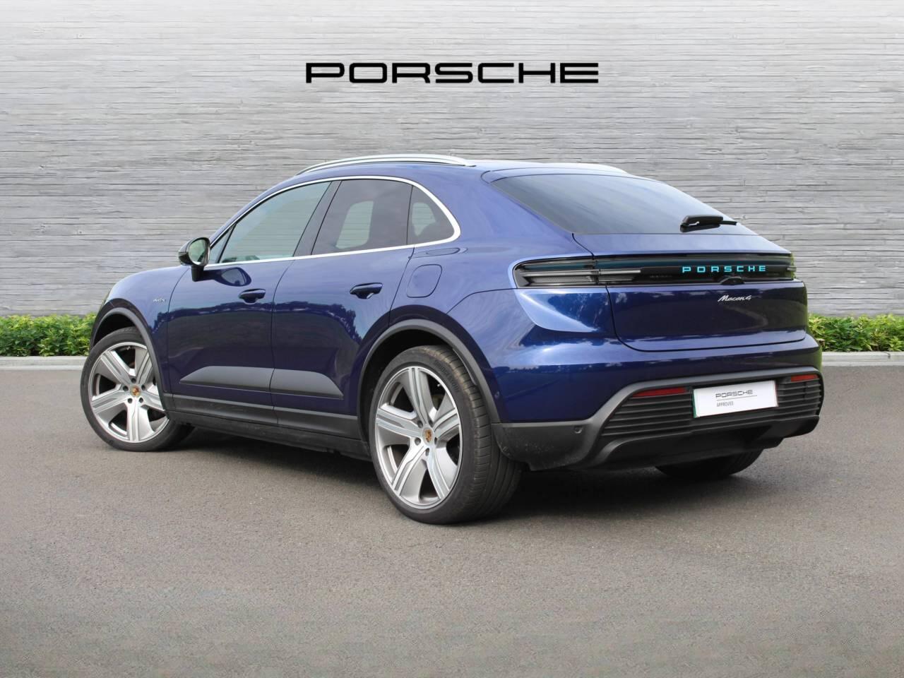 Used Porsche Macan 2024 for sale - 76677038: Photo 2
