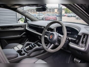 Used Porsche Cayenne 2025 for sale - 76231157: Photo