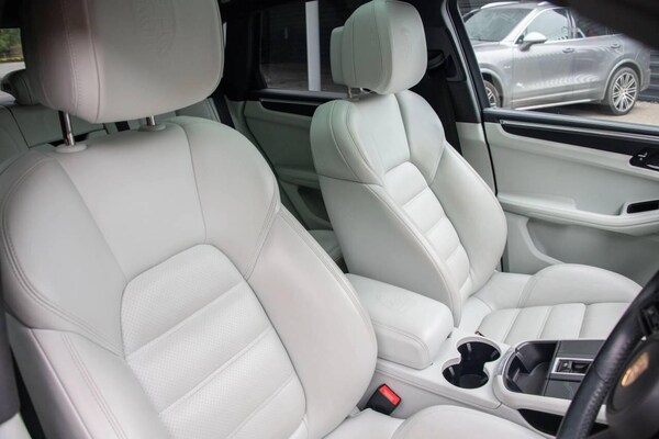 Used Porsche Macan 2022 for sale - 76251739: Photo 5