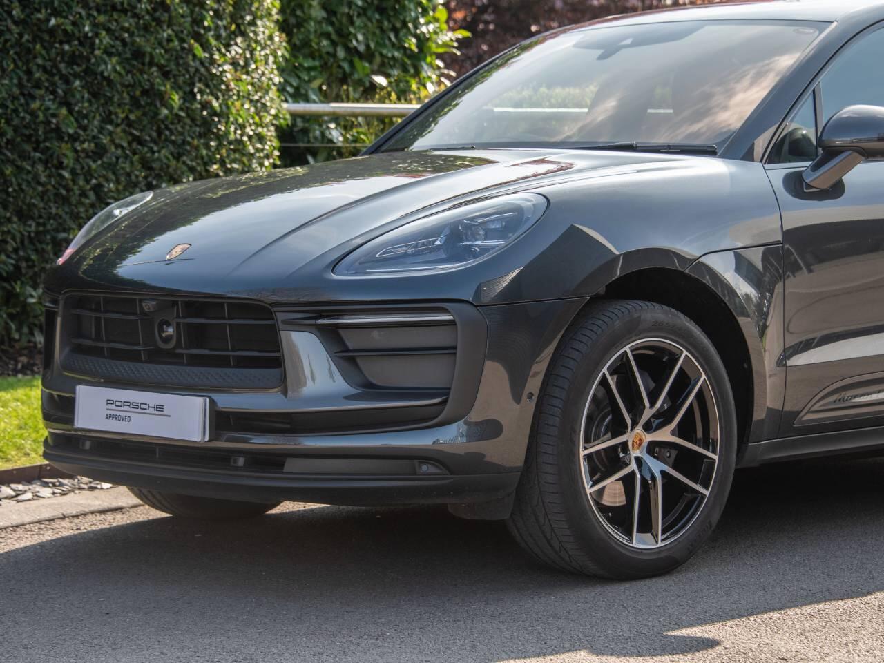 Used Porsche Macan 2025 for sale - 78005410: Photo 11