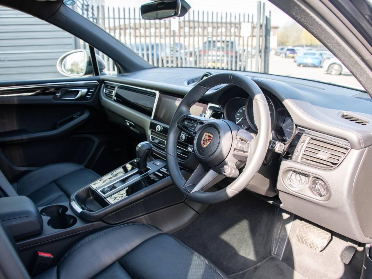 Used Porsche Macan 2025 for sale - 78005410: Photo 4