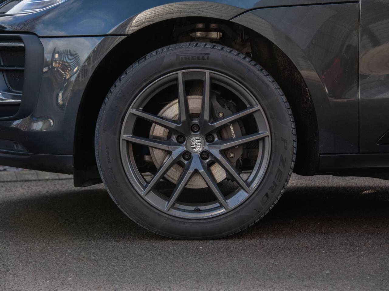 Used Porsche Macan 2023 for sale - 77032551: Photo 12