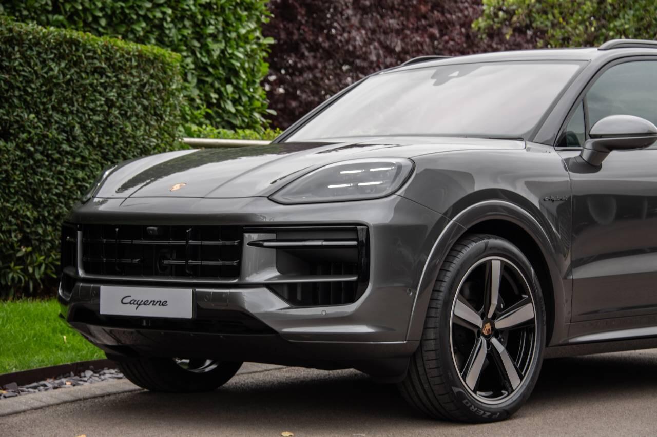 Used Porsche Cayenne 2025 for sale - 76678899: Photo 10