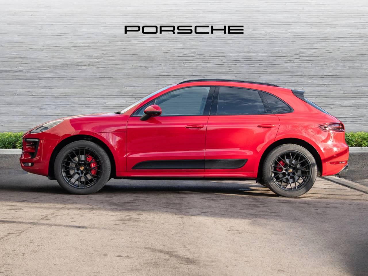 Used Porsche Macan 2018 for sale - 77132934: Photo 2