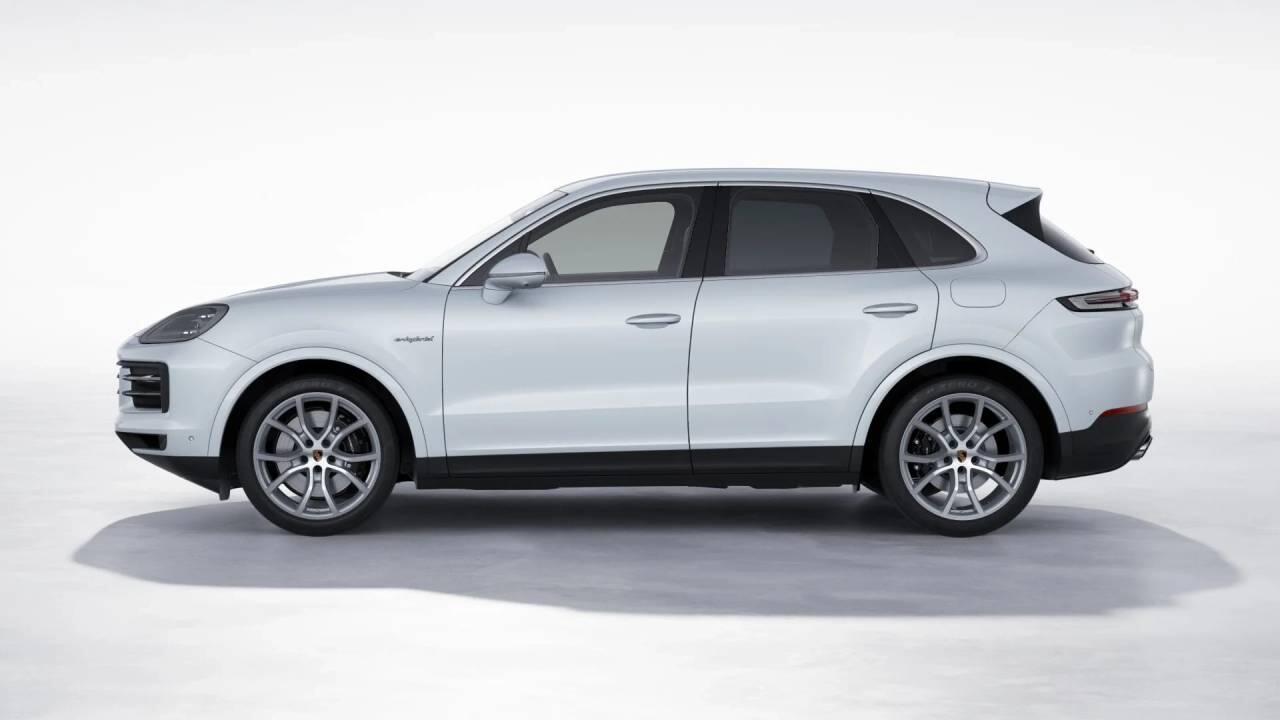 Used Porsche Cayenne 2024 for sale - 76677374: Photo 2