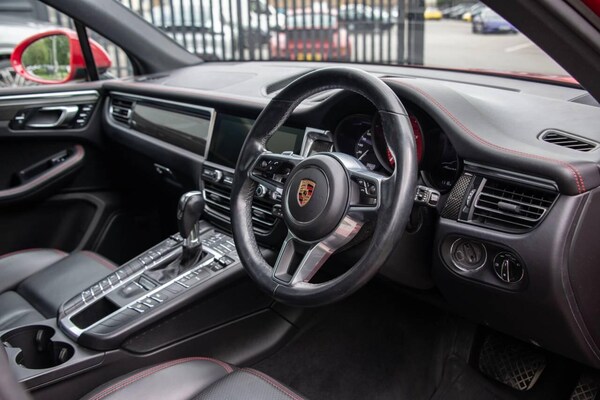 Used Porsche Macan 2020 for sale - 76231174: Photo 4