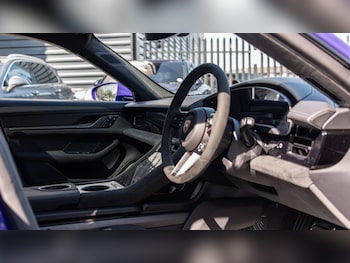 Used Porsche Taycan 2025 for sale - 76678366: Photo