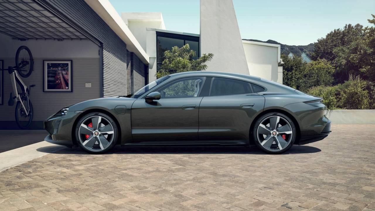 Used Porsche Taycan 2023 for sale - 76676106: Photo 2