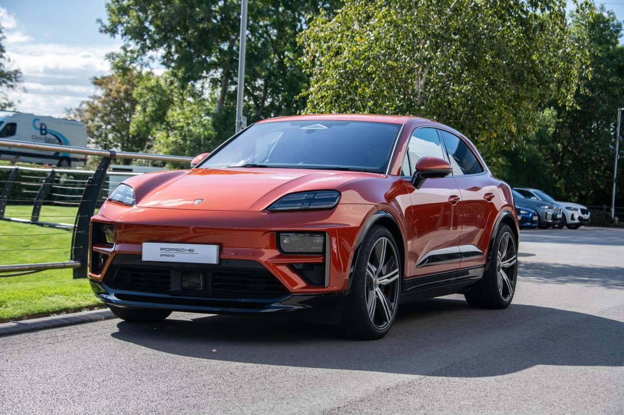 Used Porsche Macan 2024 for sale - 76677102: Photo 10