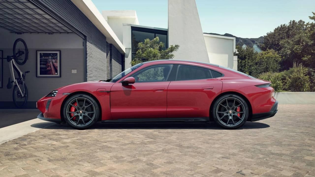 Used Porsche Taycan 2023 for sale - 77307283: Photo 2