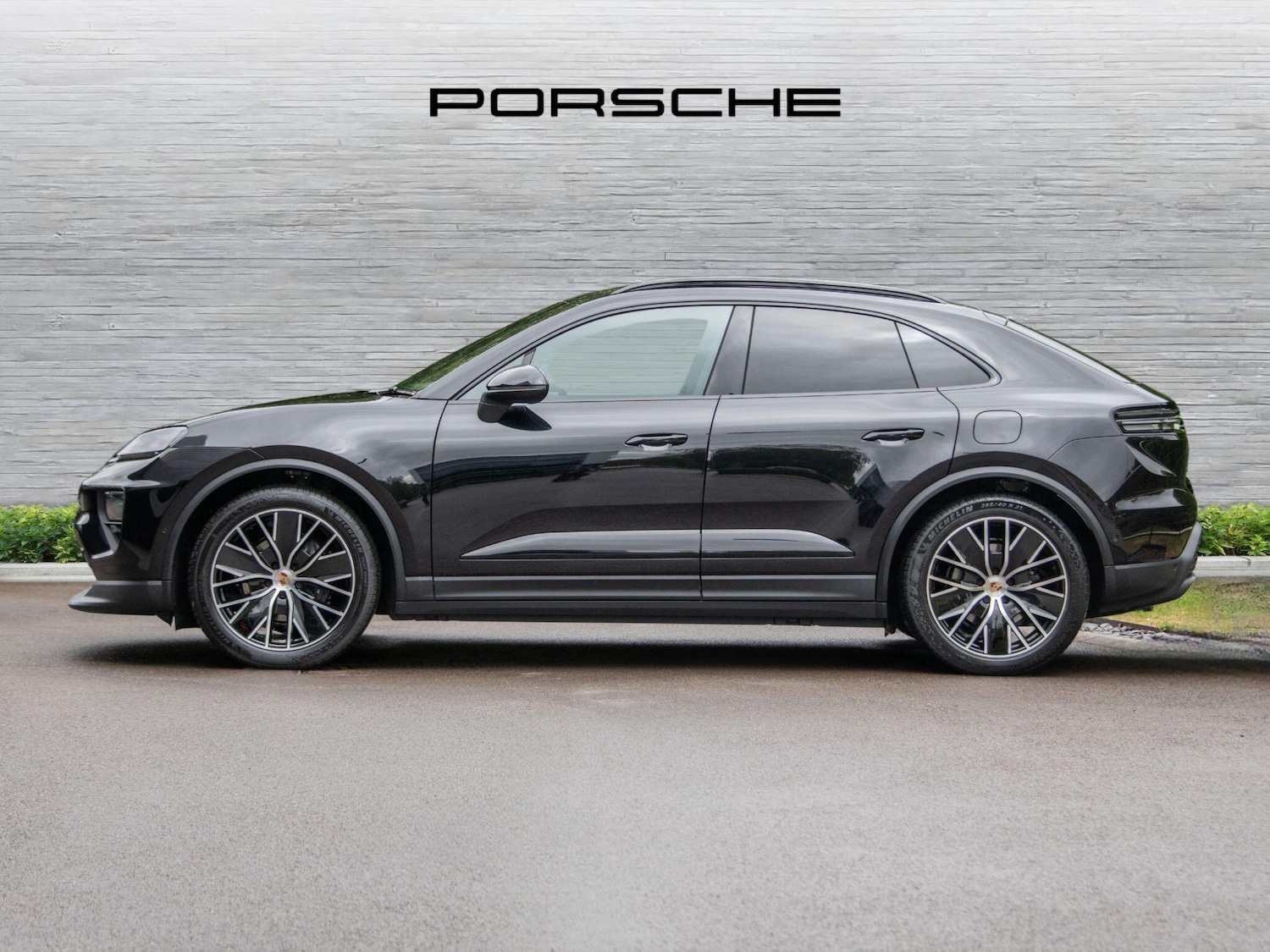 Used Porsche Macan 2025 for sale - 76679887: Photo 5