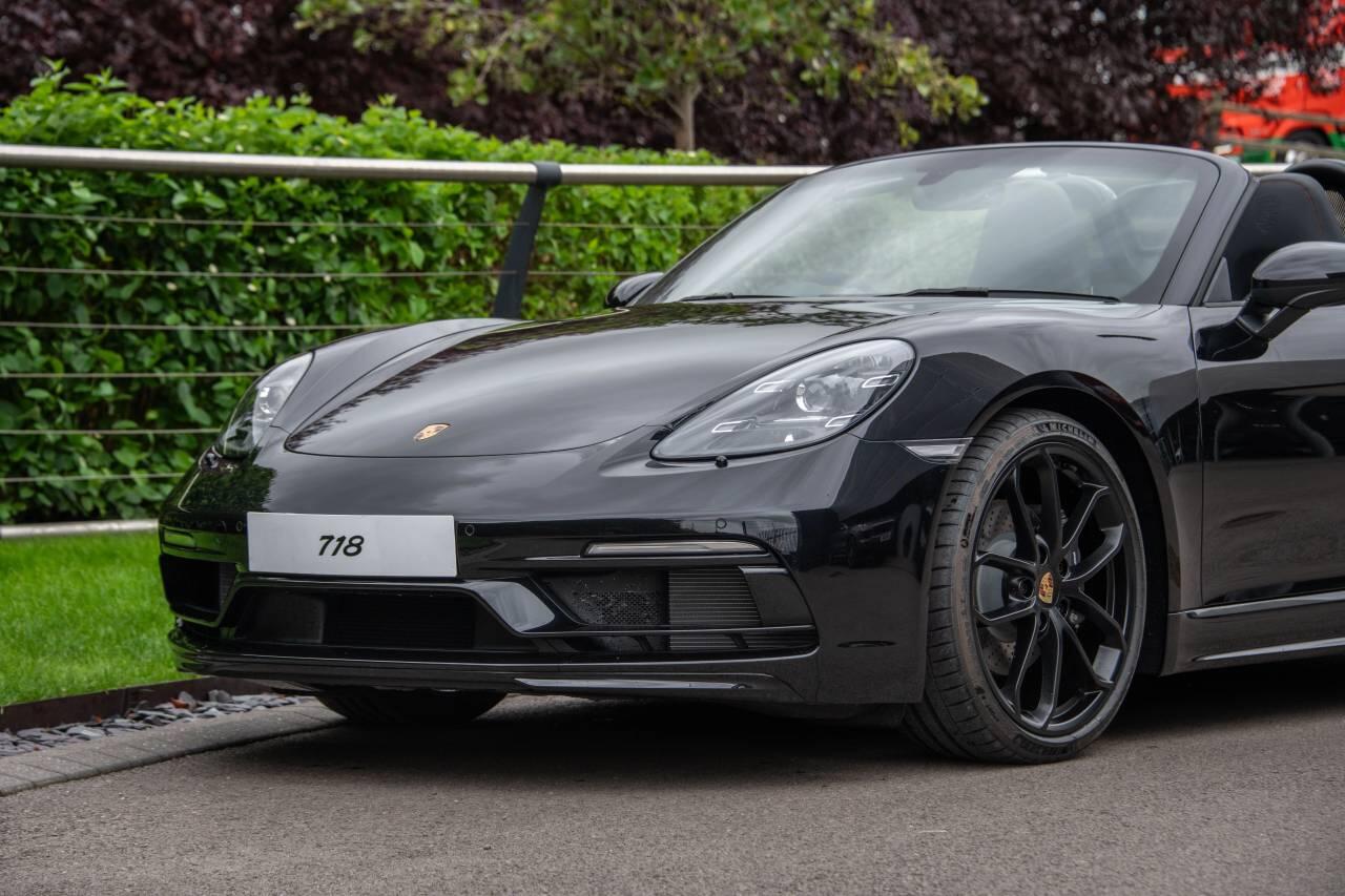 Used Porsche Boxster 2025 for sale - 76678584: Photo 12