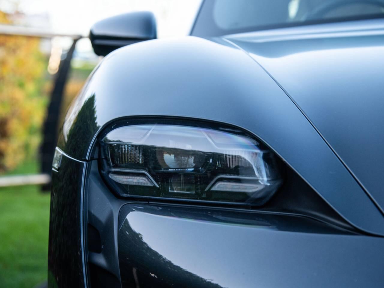 Used Porsche Taycan 2020 for sale - 76914676: Photo 11