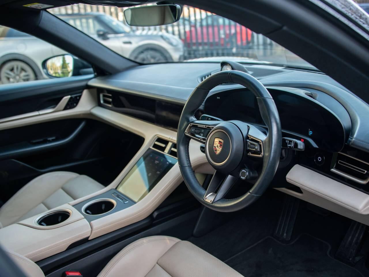 Used Porsche Taycan 2020 for sale - 76914676: Photo 4