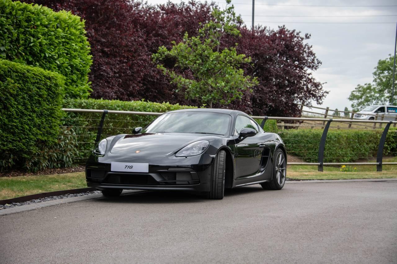 Used Porsche Cayman 2025 for sale - 76330128: Photo 10