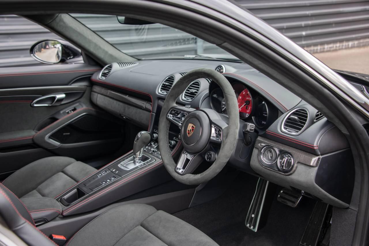 Used Porsche Cayman 2025 for sale - 76330128: Photo 4
