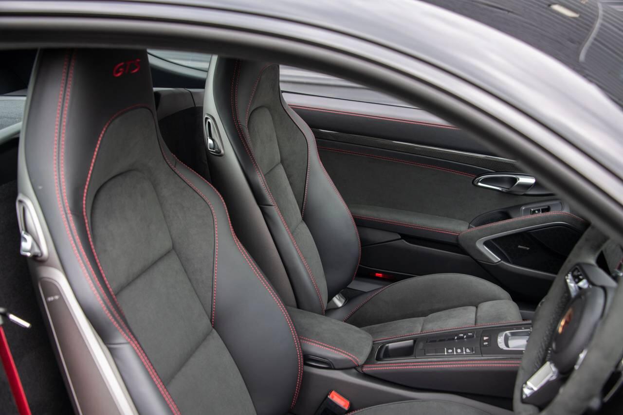 Used Porsche Cayman 2025 for sale - 76330128: Photo 5