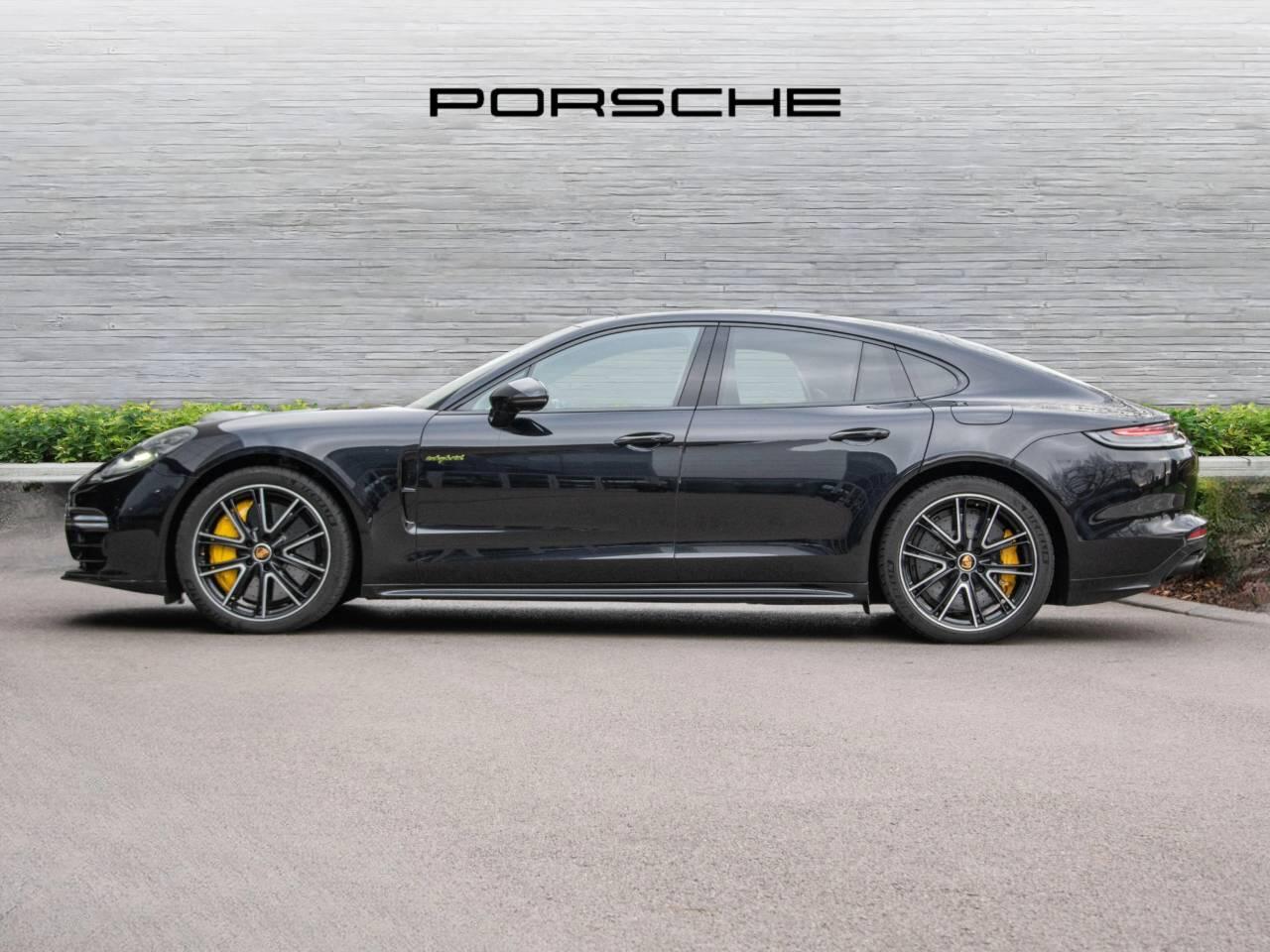 Used Porsche Panamera 2024 for sale - 76677312: Photo 2