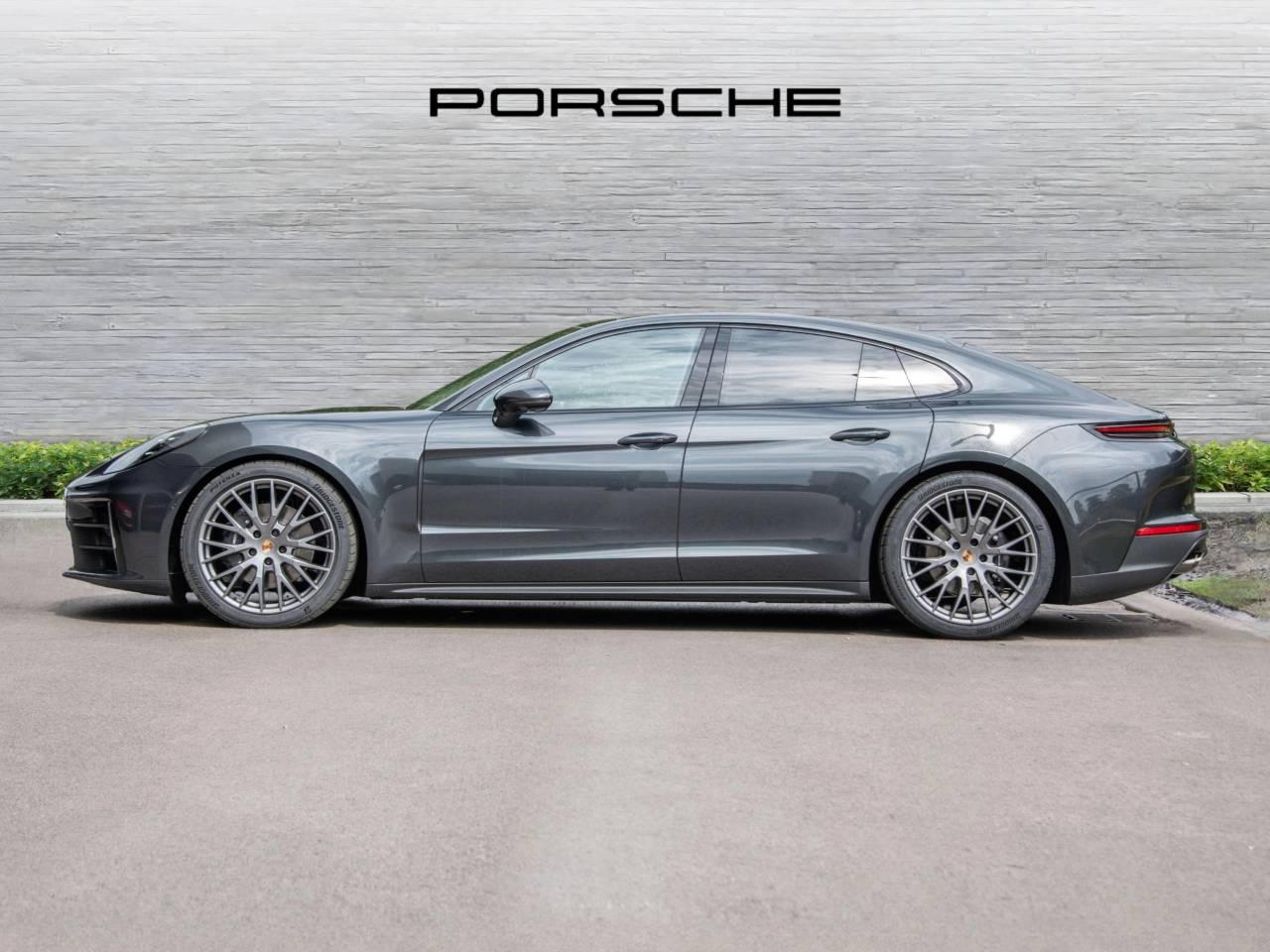 Used Porsche Panamera 2025 for sale - 76678156: Photo 2