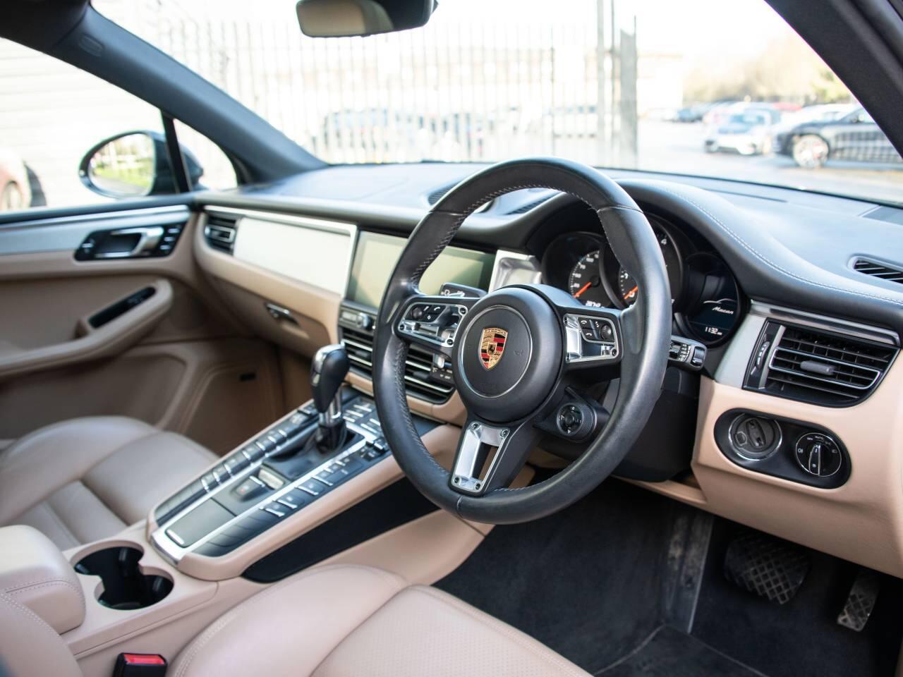 Used Porsche Macan 2018 for sale - 77231839: Photo 4